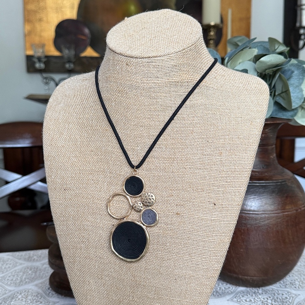 Black and Gold Long Pendant Necklace